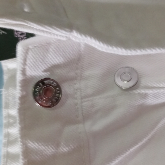 White High Rise Bermuda Shorts Distressed - Picture 7 of 11